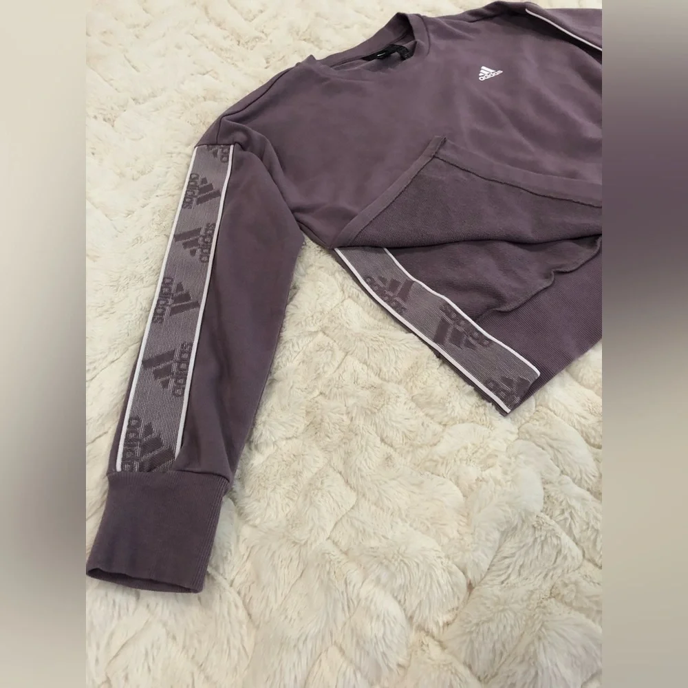 NWOT Never Worn XSmall Adidas purple long sleeved sweater - Picture 7 of 8